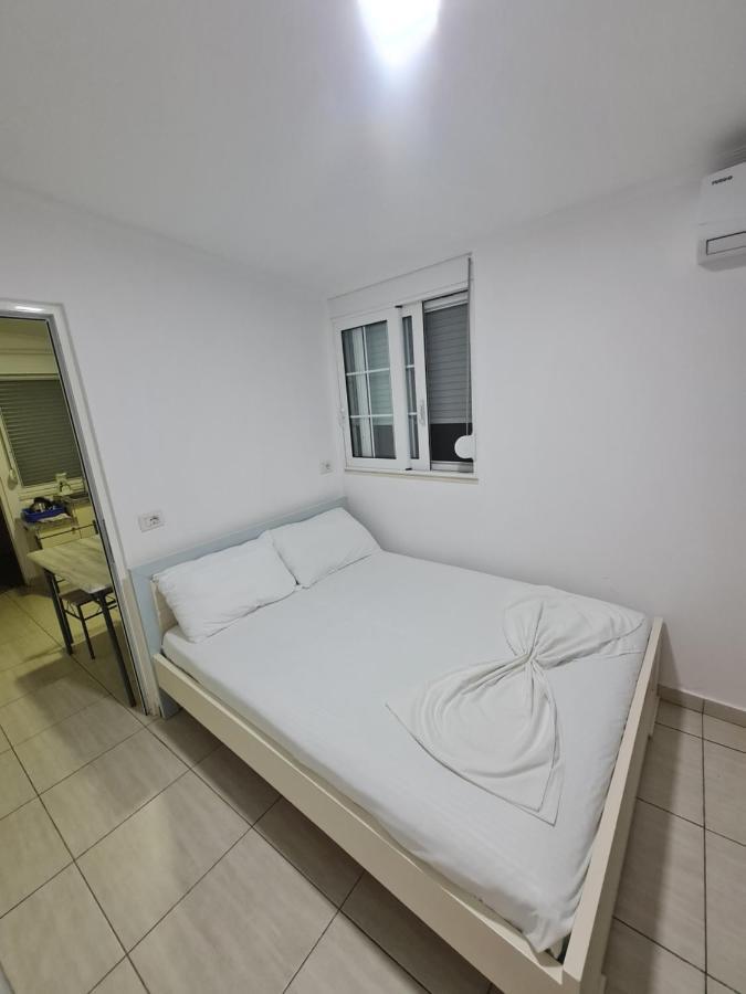 Amber Apartments Sarande Exterior photo